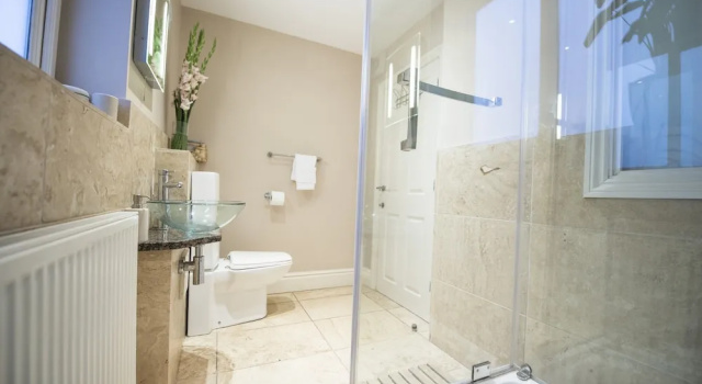 Четырёхместные апартаменты Superior с 3 комнатами Chester Apartments