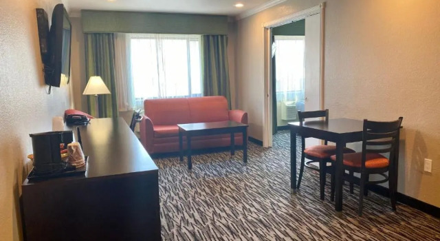 Семейный люкс Motel Capri