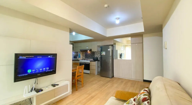 Апартаменты Cozy And Modern Look 2Br The Wave Kuningan Apartment