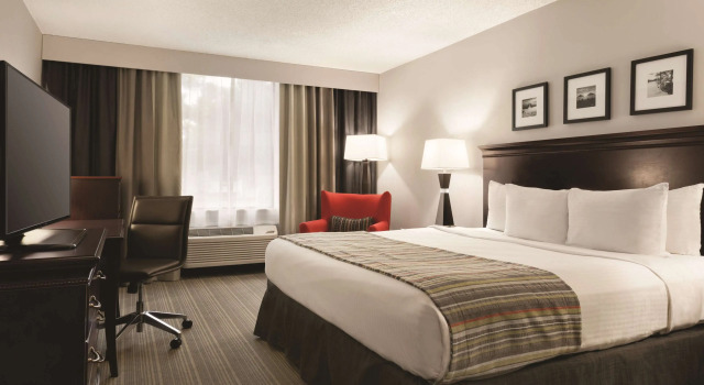 Country Inn & Suites by Radisson, Traverse City, MI