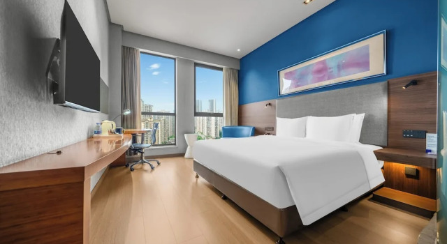 Двухместный номер Standard с видом на город Holiday Inn Express Chongqing Guanyinqiao by IHG