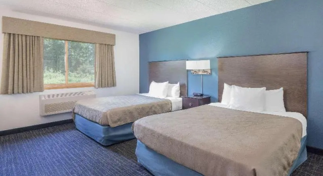 Одноместный номер Standard AmericInn by Wyndham Hayward