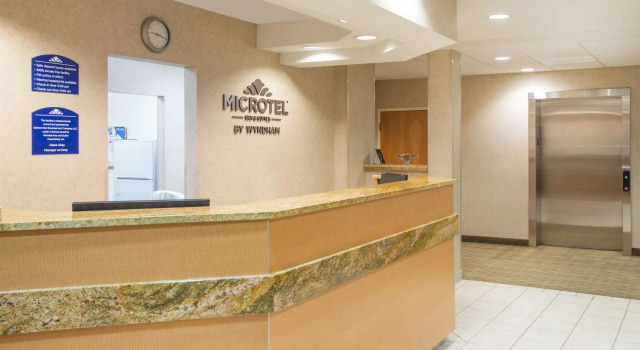 Microtel Inn & Suites by Wyndham Plattsburgh, Boek Hotel Plattsburgh Lake Champlain