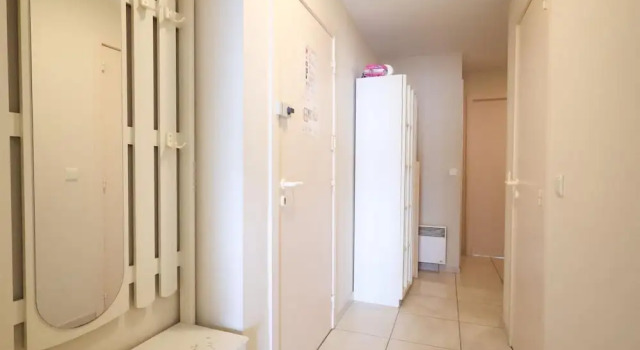 Апартаменты Apartment With Terrace and Side sea View
