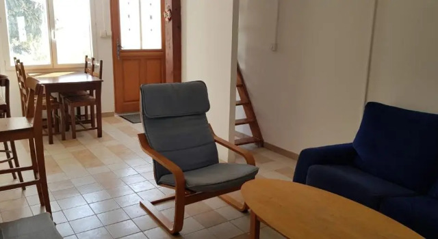 Petite maison refaite à neuf dans mas du 19ème siècle, Забронировать Отель Отели Арля с парковкой, Парковка