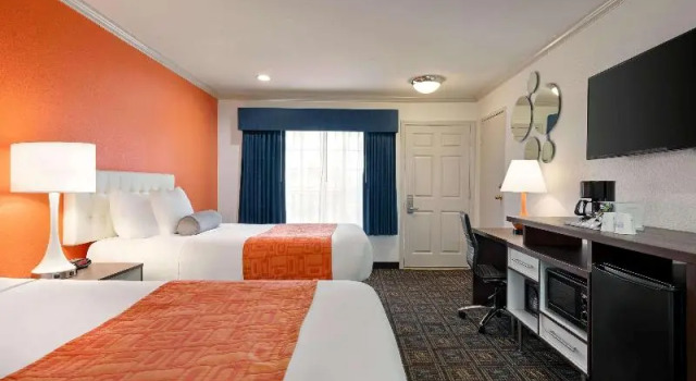 Номер Standard Howard Johnson San Diego State University Area