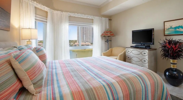 Empress 603, Varaa Hotelli Hotellit Emerald Coast uima-altaalla, Uima-allas