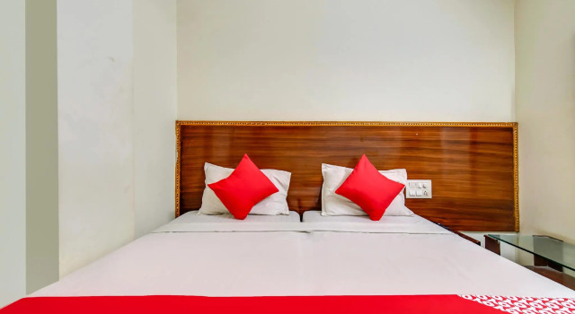 OYO 77883 Hotel Tejas Inn, Rezerwuj Hotel Hotele w Andhra Pradesh z parkingiem, Parking