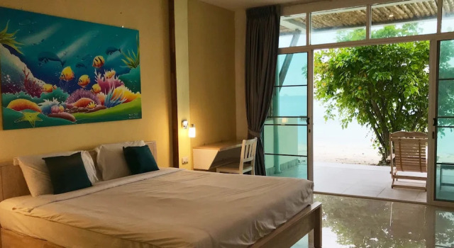 Номер Standard с балконом и рядом с пляжем Koh Mook Riviera Beach Resort