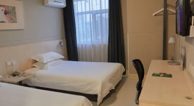 Номер Standard Jinjiang Inn Langfang High-speed Railwy Station Yinhe South Road
