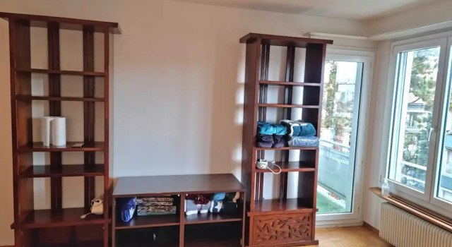 Entire Flat Close to Airport, Train, Center for 7
