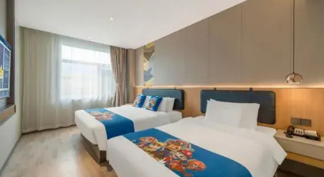 Люкс Homeinn Selected Hotel (Tai'an Taishan Railway Station Daimiao)