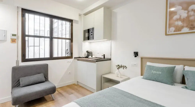 Номер Comfort Square Rooms by Charming, cerca del aeropuerto y con un pequeño gimnasio
