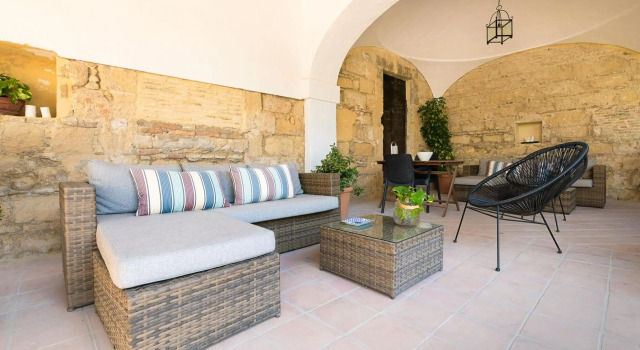 Cream Loft. Siente Jerez. Parking+Wifi+Netflix