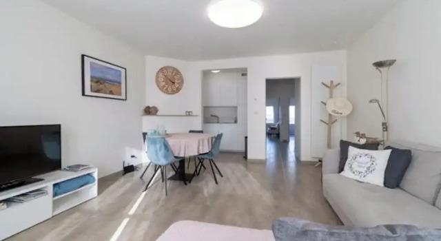 Apartment by North Sea With Stunning Views, Prenota Appartamento Hotel a Flanders con parcheggio, Parcheggio