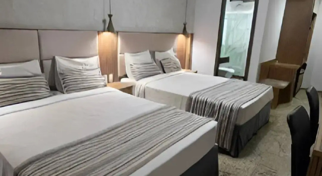 Четырёхместный номер Deluxe Real Palace Hotel