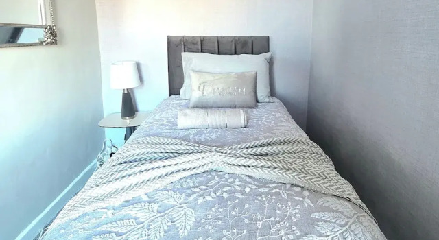 Bright and Cozy Home Near Hampden Park, Забронировать Дом для отпуска Виллы Стратклайда, Вилла
