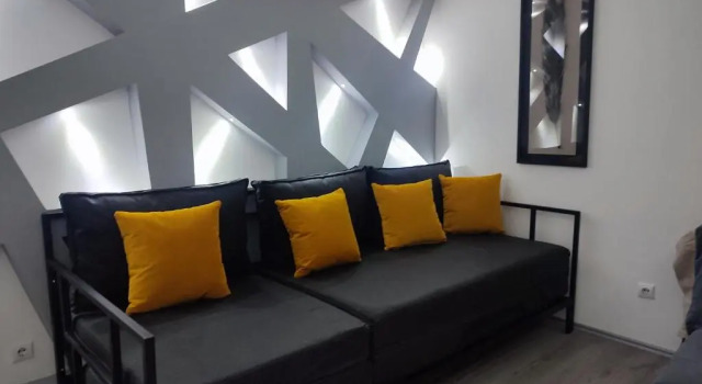 Студия Triangle studio Divcibare