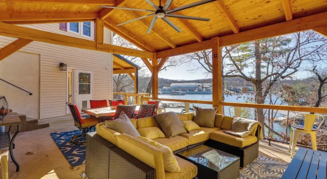 Коттедж Family Home w/ Private Dock on Lake of the Ozarks!