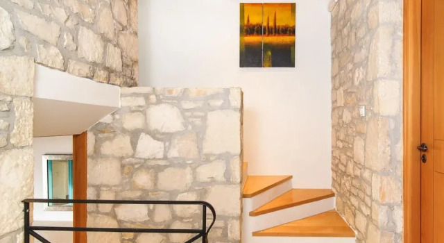Villa Ilios - Delightful 2 Bedroom Stone House, Забронировать Вилла Отели East Crete с парковкой, Парковка
