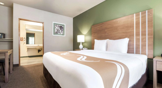 Двухместный номер Standard Quality Inn & Suites Bainbridge Island