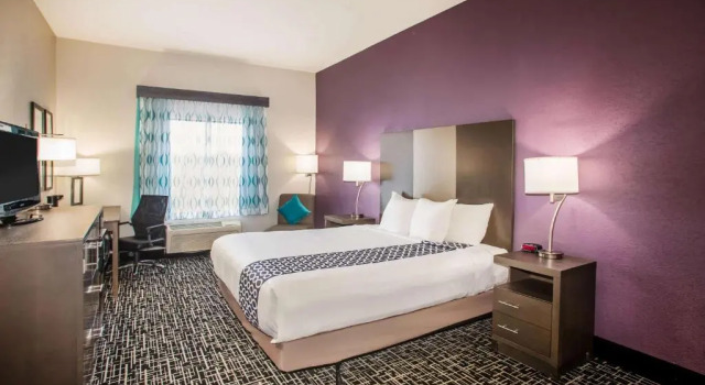 Номер Standard La Quinta Inn & Suites by Wyndham Pontoon Beach