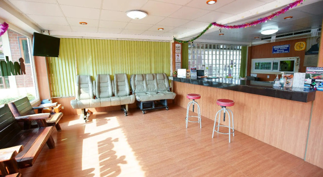 Metro Sand and Sea Resort. (SHA Extra Plus), Забронировать Отель Отели Чантхабури с бассейном, Бассейн