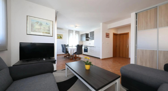 Apartment Dora, Забронировать Апартаменты/квартира Остров Углян , рядом с Пляж Поляна