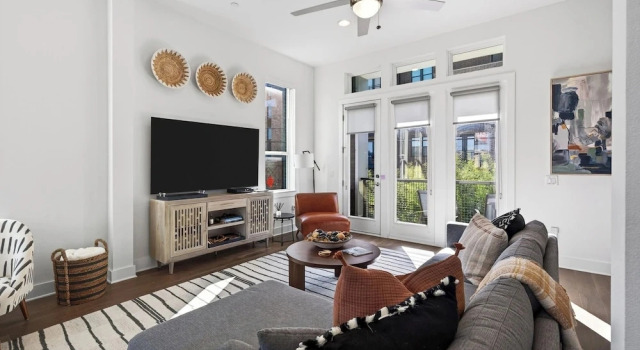 Коттедж Rooftop Living in Central Austin Near UT, Dining & Music Concordia Retreat by Avantstay