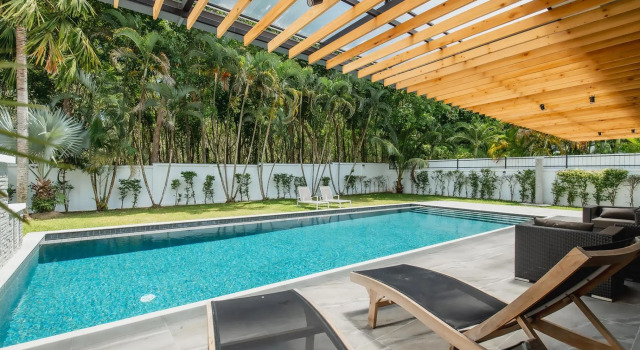 Eden Pool Villa