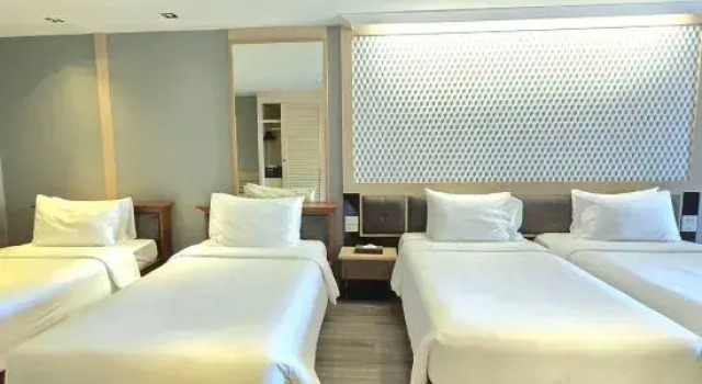 Номер Standard Three Sukhumvit Hotel