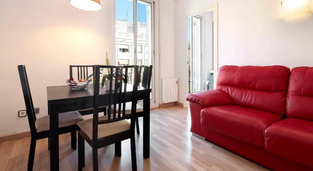 FridaysFlats, Sagrado Silencio - 3 BDR right by Sagrada Familia