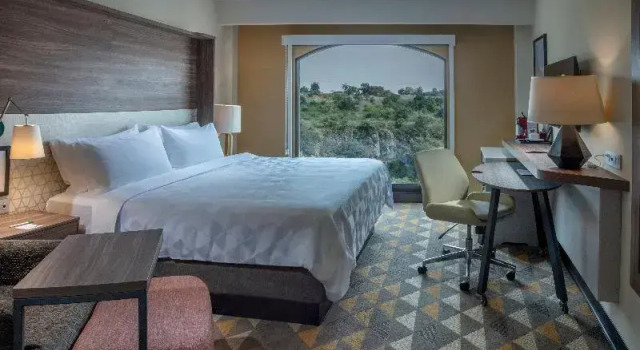 Двухместный номер Standard с балконом Holiday Inn Tlaxcala by IHG