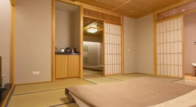 Четырёхместный семейный люкс Royal Hot Spring Boutique Hotel