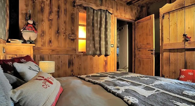 Aparthotel Foyer d'antan SUITE con caminetto hammam o vasca idromassaggio, Забронировать Отель Отели Брюссон 3 звезды, 3*