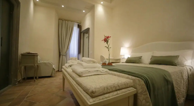 Двухместный номер Superior с балконом Hotel Renaissance
