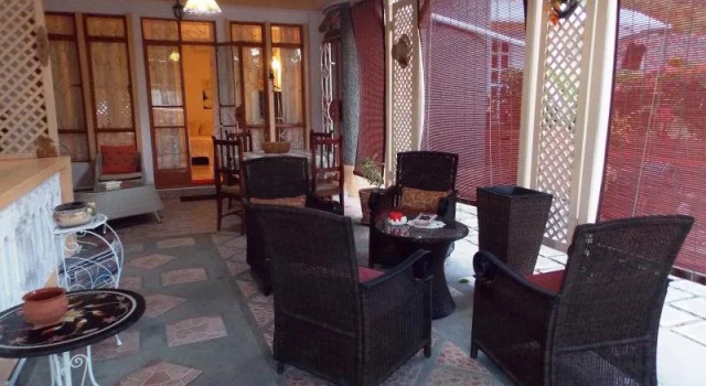 Le Manoir Guest House