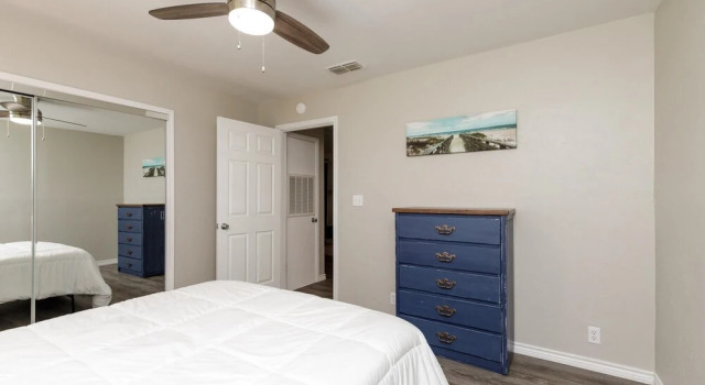 Condo in the Heart of Corpus Christi, Забронировать Отель Корпус-Кристи штат Техас, рядом с Funtabulous Family Entertainment Center