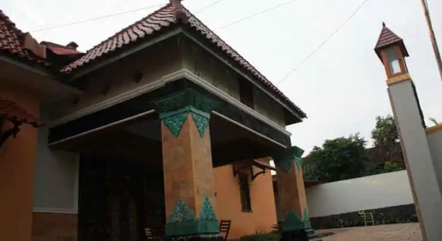 Puri Saripan Bed & Breakfast