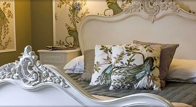 Номер Deluxe The Falcon Hotel