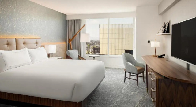 Двухместный люкс c 1 комнатой Hilton Los Angeles-Culver City, CA