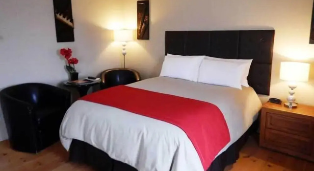 Двухместный номер Standard Auberge Aux Quatre Matins