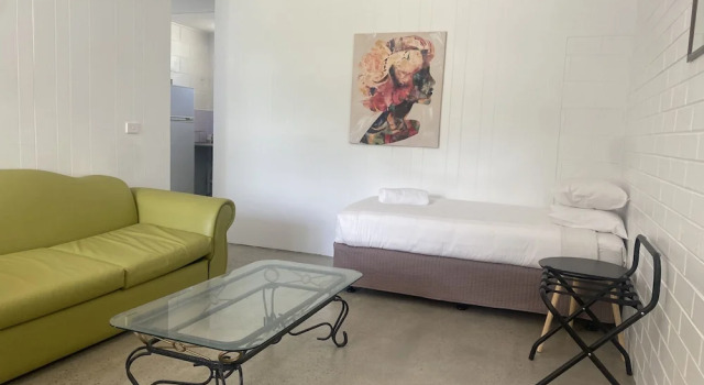 Апартаменты Bridgewater Motel Victoria-24 HourCheck-In