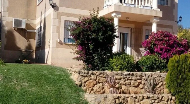 House With 4 Bedrooms in Cordoba, With Wonderful City View, Private Po, Забронировать Дом для отпуска Альмодовар-дель-Рио Cordoba Province