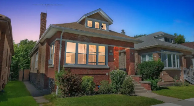 Коттедж с 3 комнатами Chicago Getaway With Pool Table & Modern Comfort 3 Bedroom Home