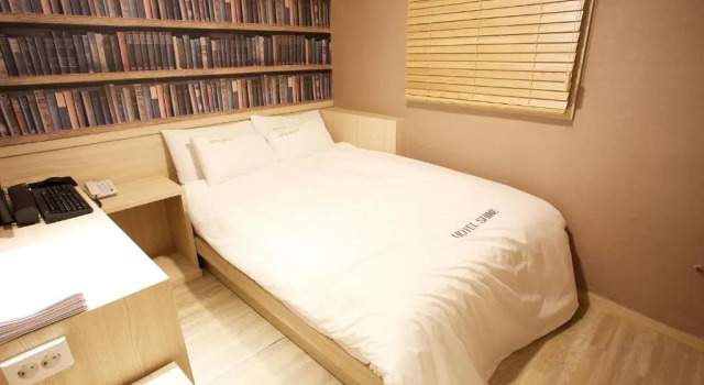 Standard Doppel Zimmer Shine Hotel