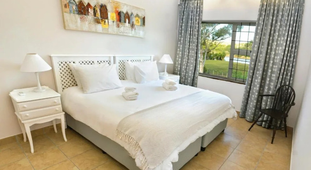 Sundune Guest House & Self Catering, Buchen Sie Pension Hotels in Ostkap mit Pool, Schwimmbad