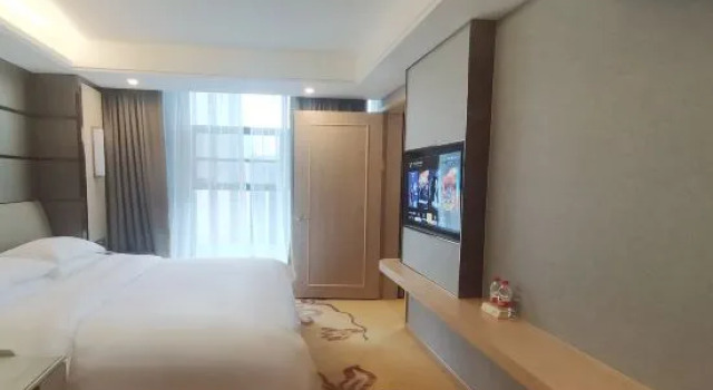 Люкс Deluxe Vienna International Hotel (Yancheng Dafeng High tech Zone Branch)