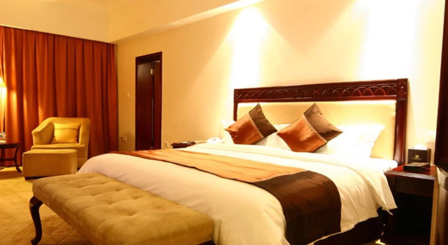 Huaxin International Hotel, Prenota Hotel Hotel a Ningbo con parcheggio, Parcheggio