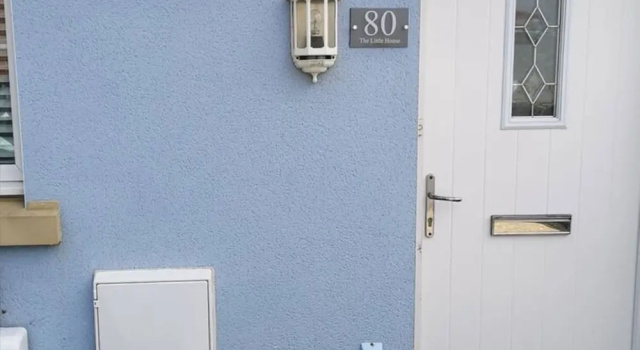 Коттедж Superior The Little House, boutique home near the sea